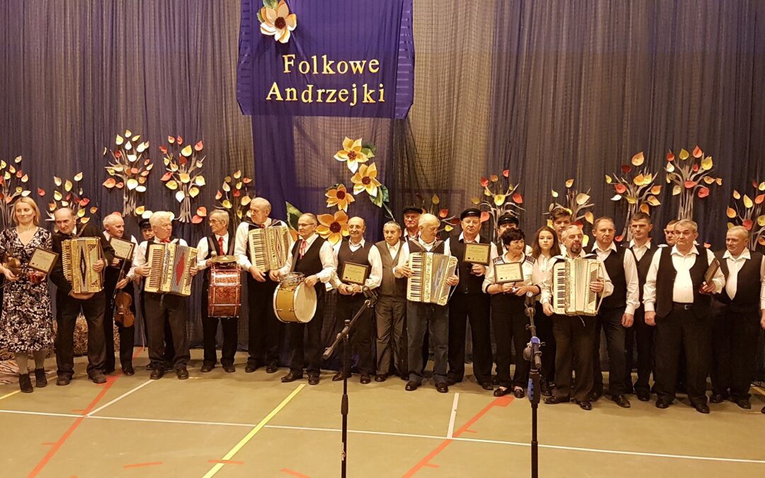 Taneczne Folkowe Andrzejki we Wrzosie.